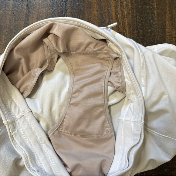 Lululemon White Speed U Shorts Size 6 Tall - Picture 7 of 8